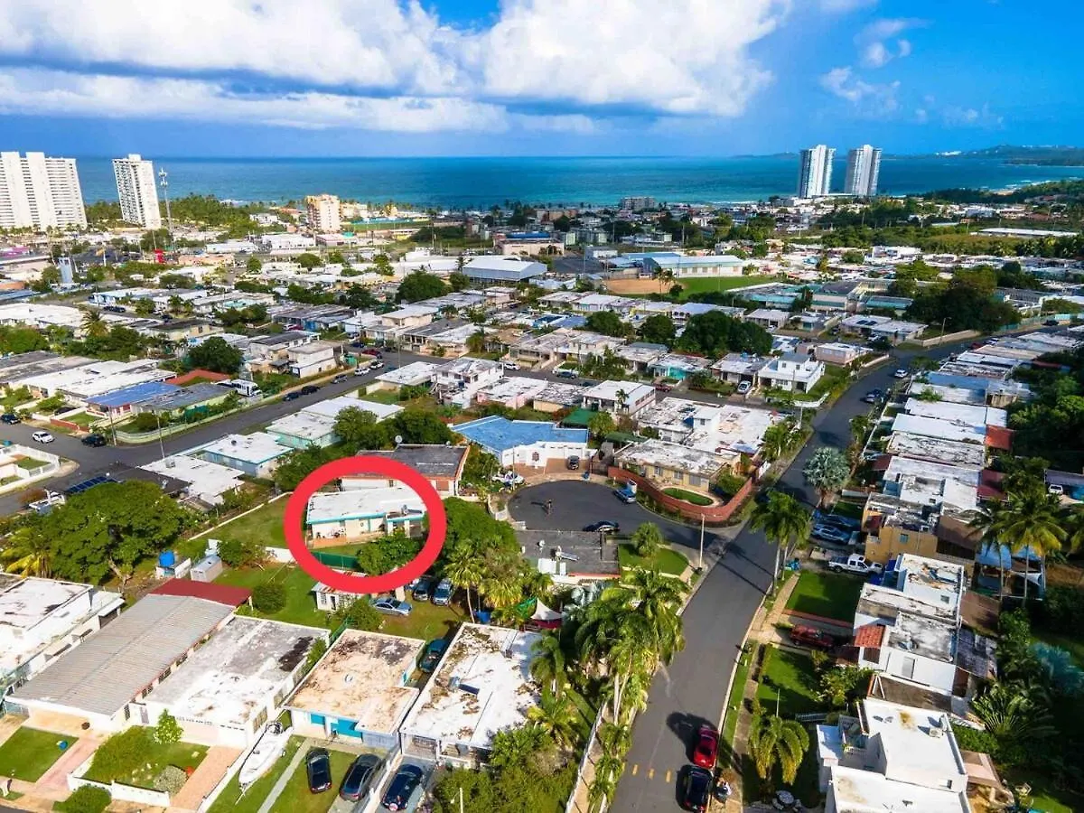 3 Bedroom In Quiet Neighborhood 5 Minutes To Beach Luquillo Ferienhaus